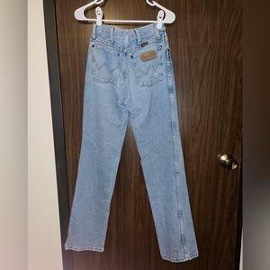 Vintage Wrangler High-Waisted Jeans (Size 00 to 0)